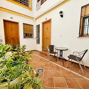 low-cost-apts-malaga-centro.hotelsinnerja.org/